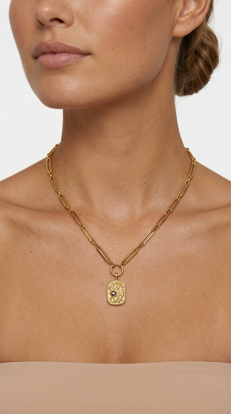 Isolde Chain Pendant Necklace