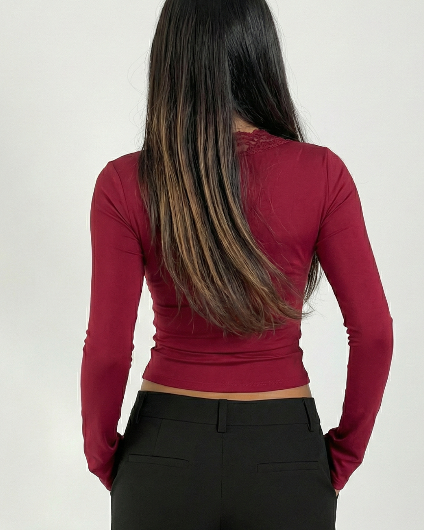 LAIR| Luna Kiss Top
