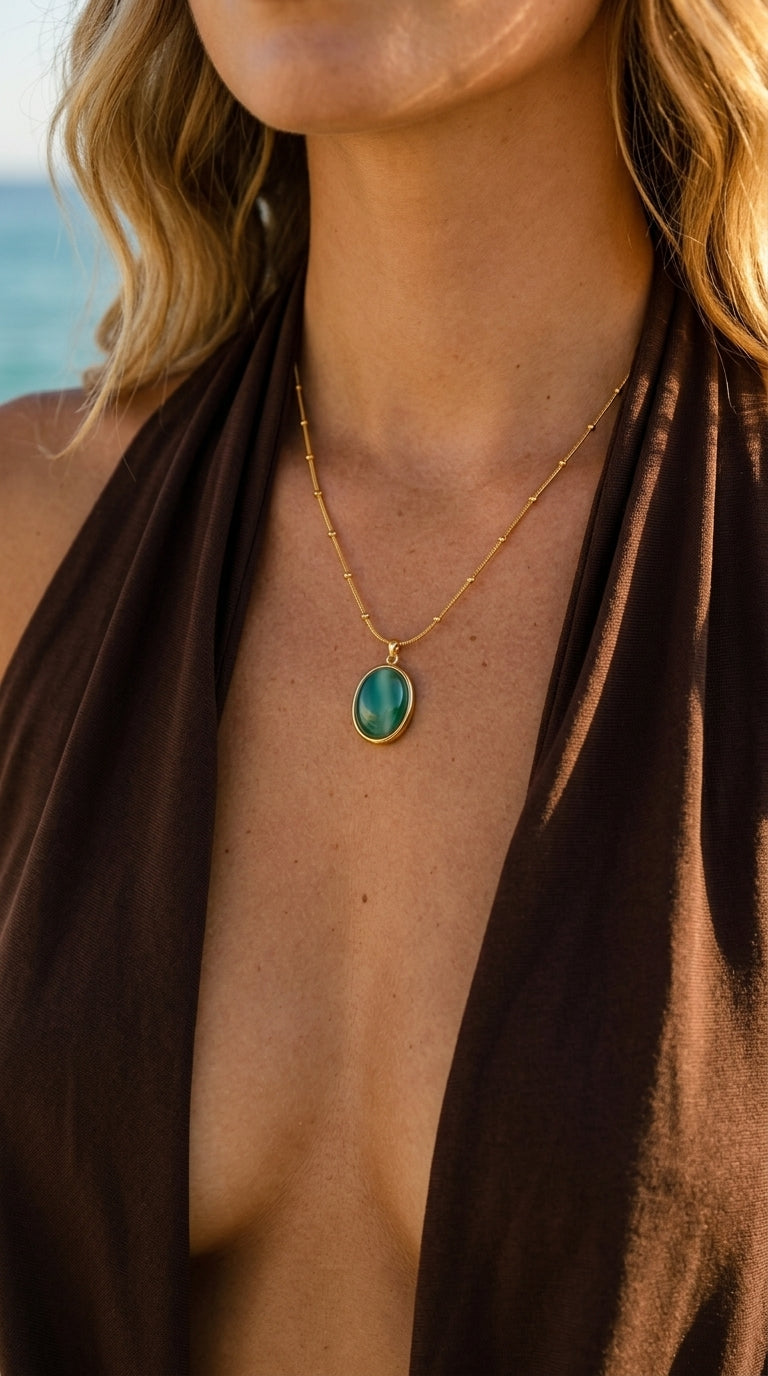 Elara Green Agate Pendant Necklace