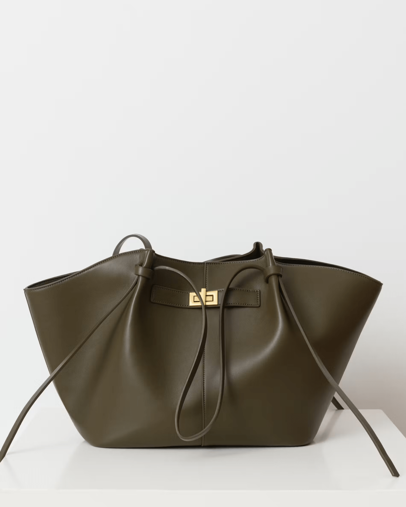 LAIR| Luxe Curve Shopper